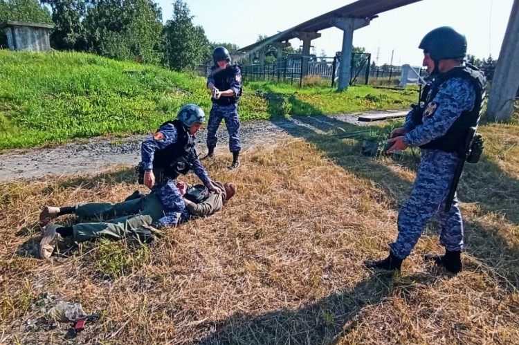 Северодвинский филиал УВО Росгвардии провел совместную тренировку с ФГУП «Охрана»